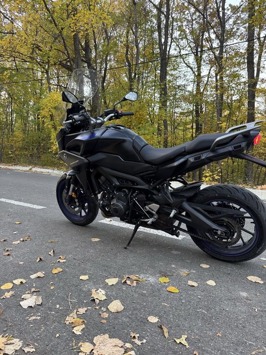 Yamaha mt 09 tracer 900 touring adventure honda
