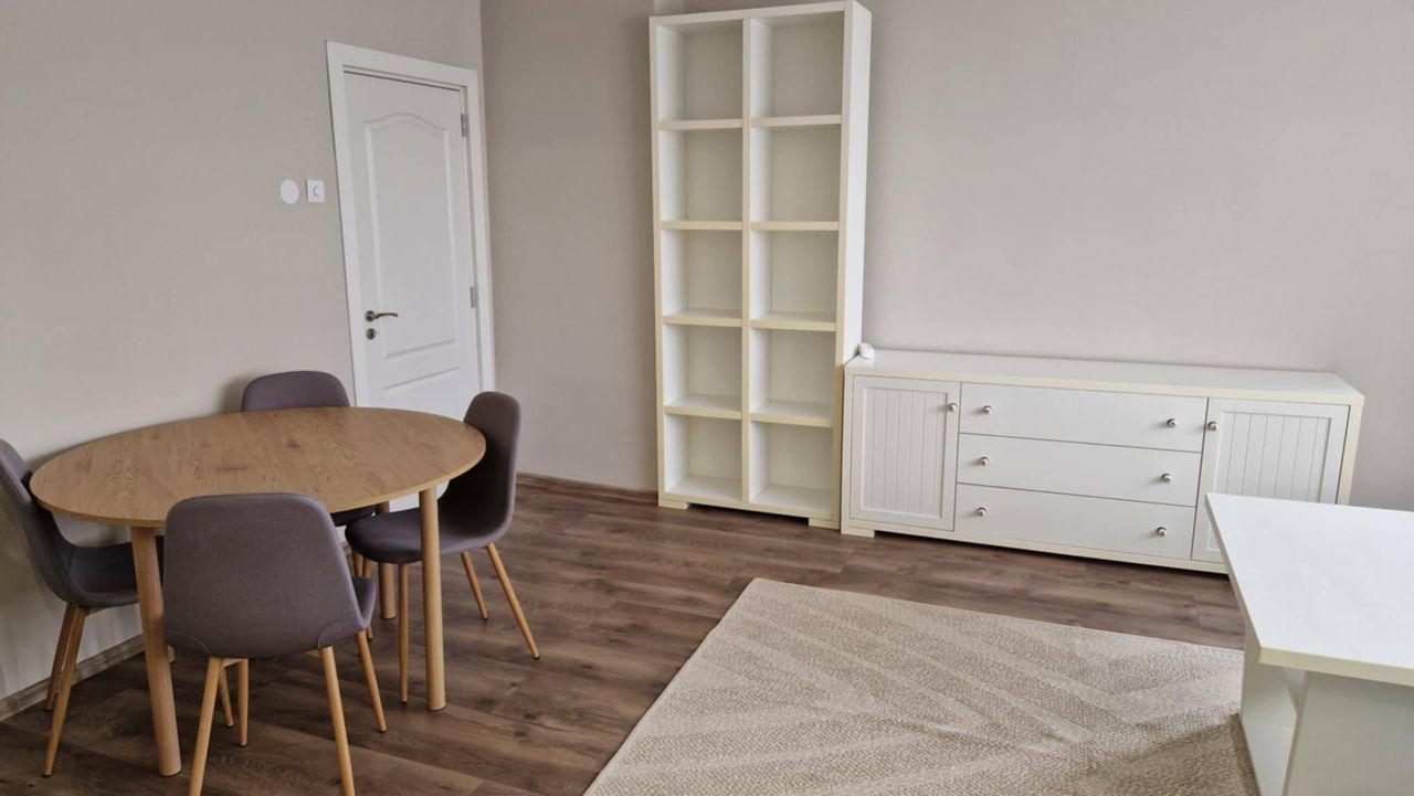 Продава се Тристаен апартамент в Варна, Колхозен пазар - 83 кв.м за 3073 €/кв.м - Снимка #3
