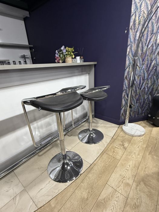 Стулья разные, барные офисные кухонные б/у