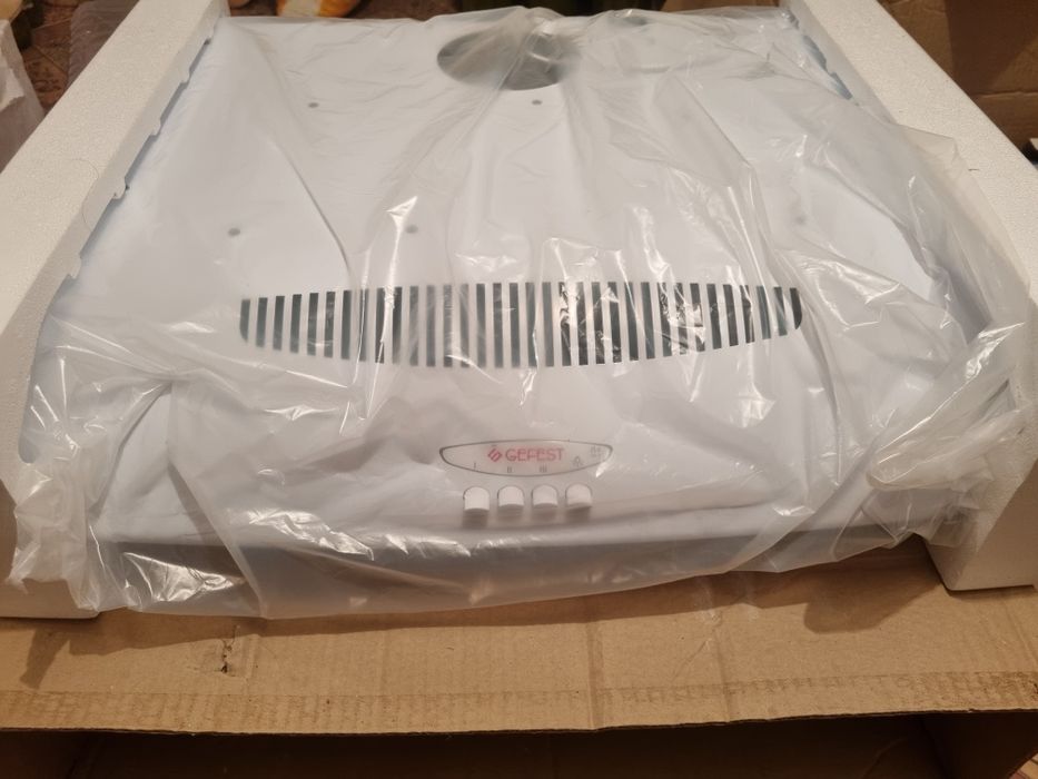 Продаётся вытяжка в абсолютно новом состоянии