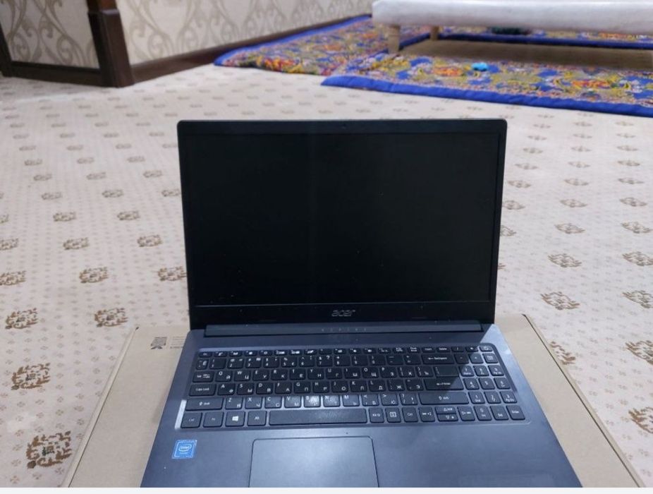 Noutbuk Acer aspri