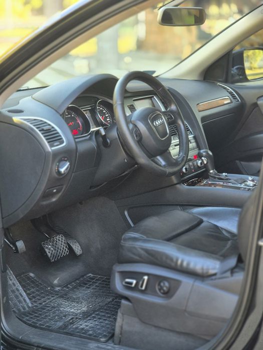 Audi q7 3.0tdi 2011
