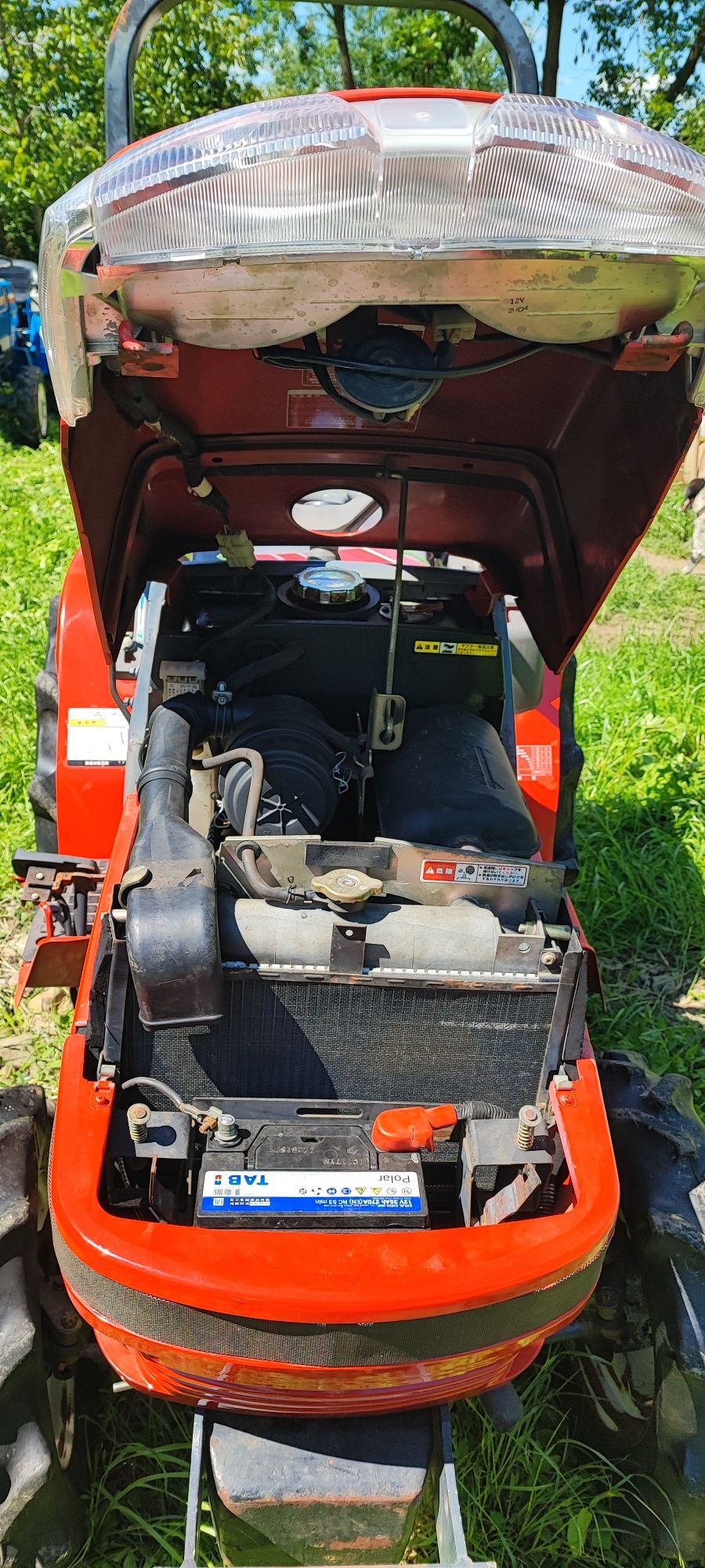 Tractoraș grădină