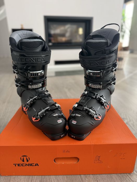 Clapari Tecnica Mach Sport MV 100, noi