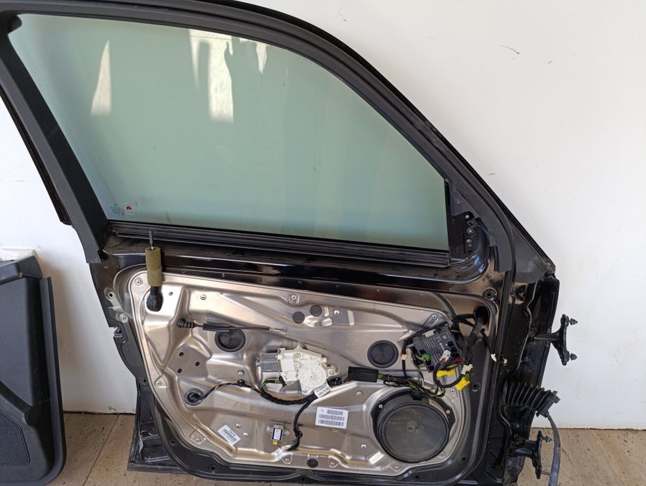 Mercedes GLK   Vând geam ,macara ,modul ,Actuator deschidere,Broasca M