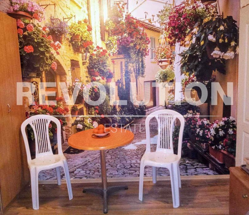 Дава се под наем Едностаен апартамент в Варна, Бриз - 30 кв.м за 280 € - Снимка #2