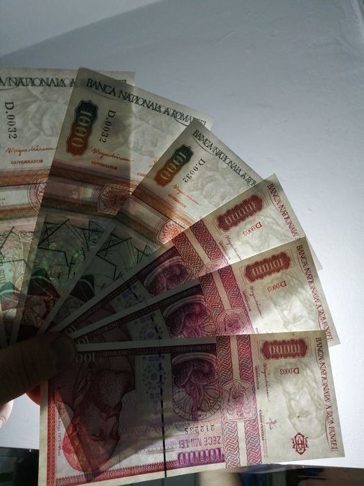 Bancnote serii consecutive.