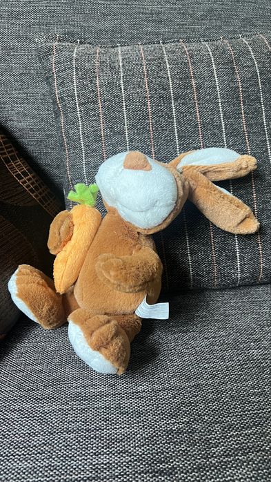 Плюшено зайче с морков