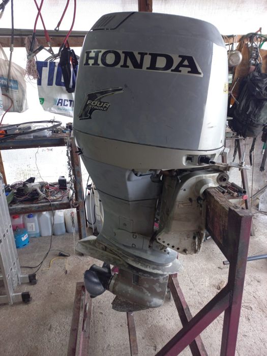 Motor barca Honda 90 cp