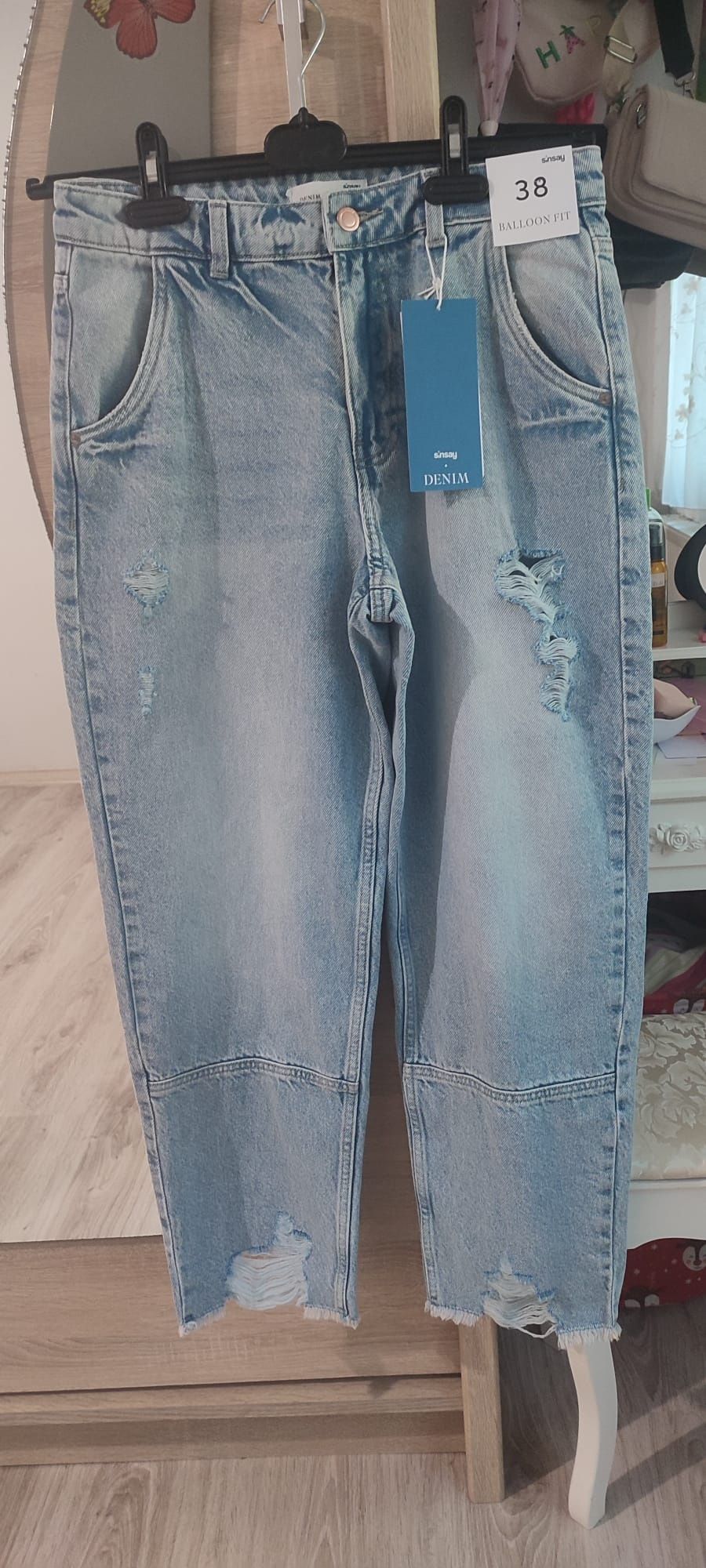 Blugi pentru damă, model nou