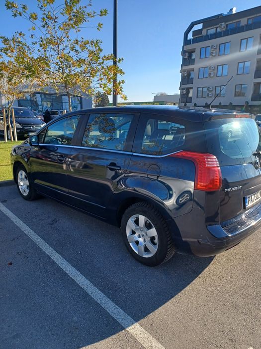Пежо 5008 1.6 дизел