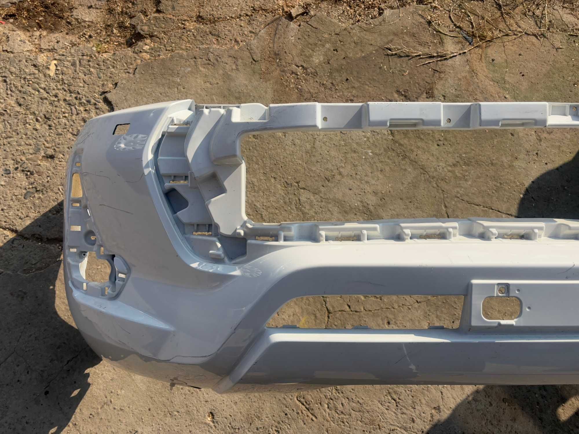 Предна броня за Тойота / Toyota Hilux 21