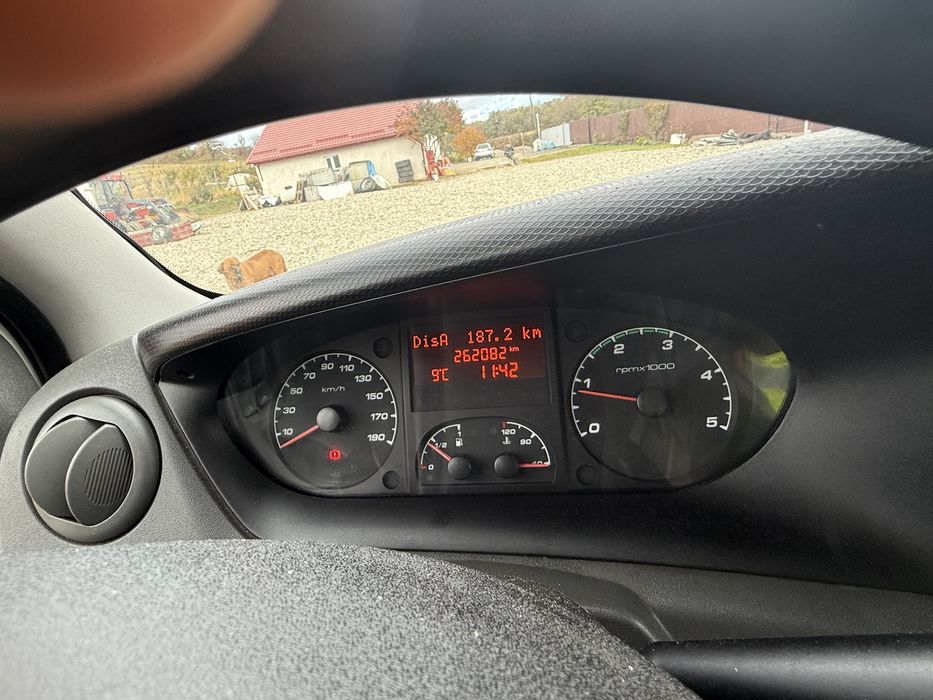 iveco 35c15 2014 3.0 sasiu gol  intre axe 3,75 sau frigorific 8 palet