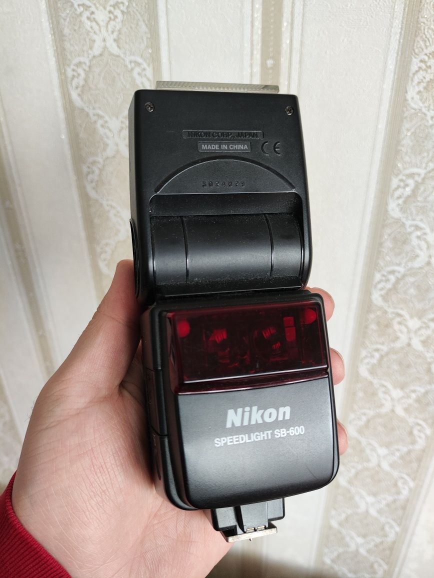 Nikon Speedlight вспышка SB-600