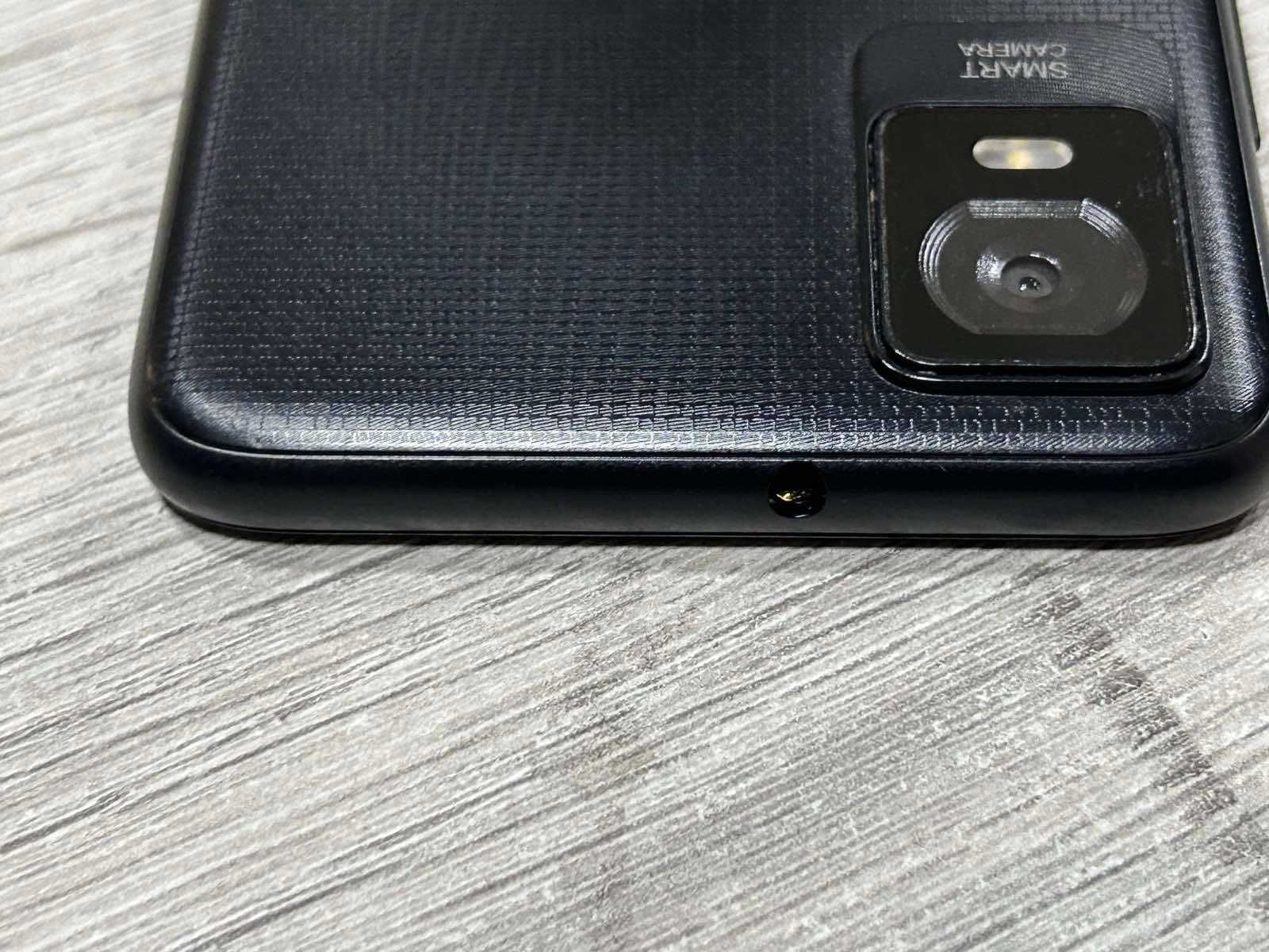 TCL 403 32GB 2GB RAM Dual