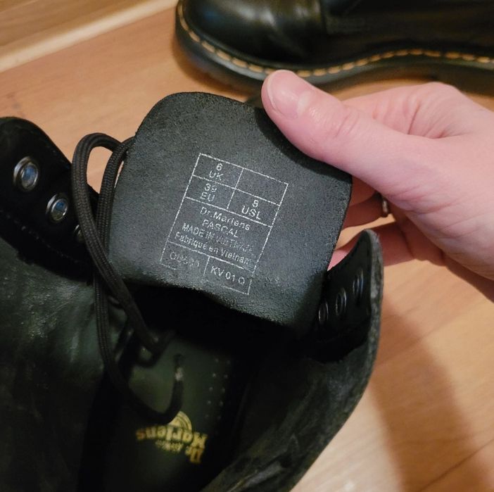 Ghete, bocanci femei Dr Martens