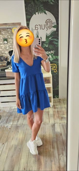 Прекрасна флорална рокля на Reserved рокли
