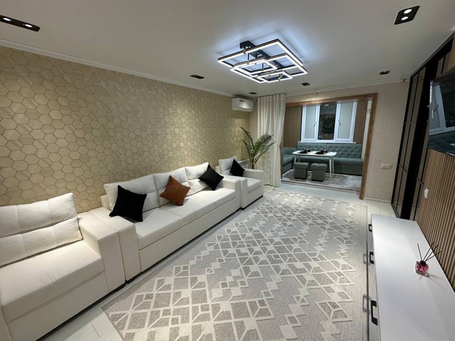 Продаю квартиру в Чиланзарском районе 2х комнатная  54 м2.