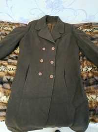 Пальто женская продается