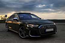 Audi S8 Audi S8, combinatia perfecta de confort si sportivitate.