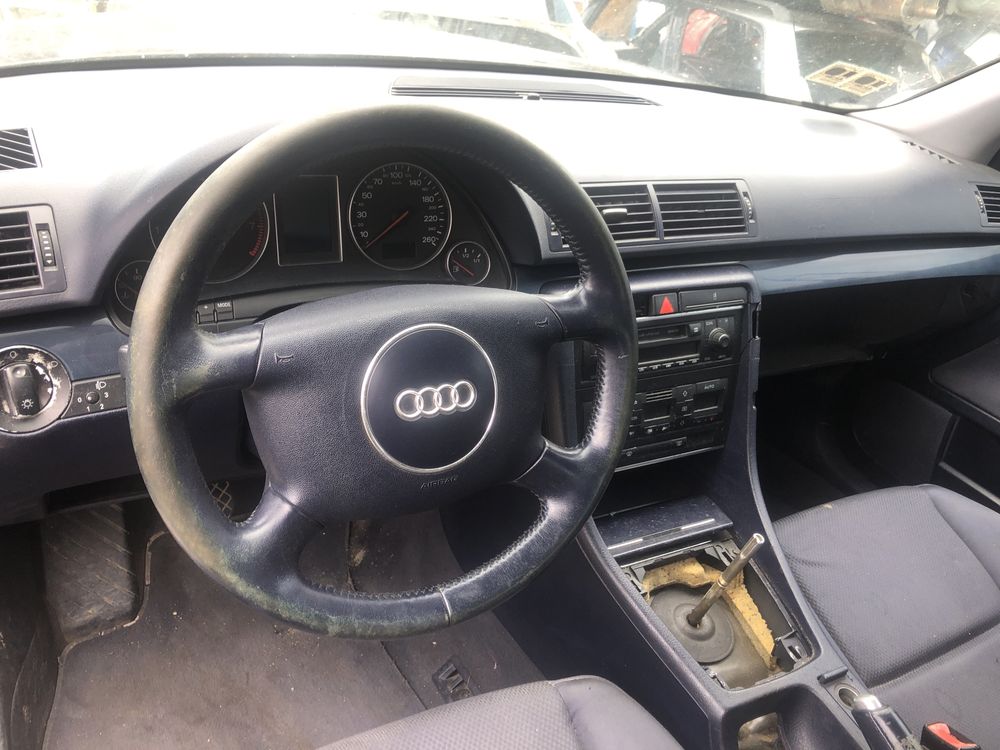 Dezmembram Audi A4 B6 2003 2.0 benzina