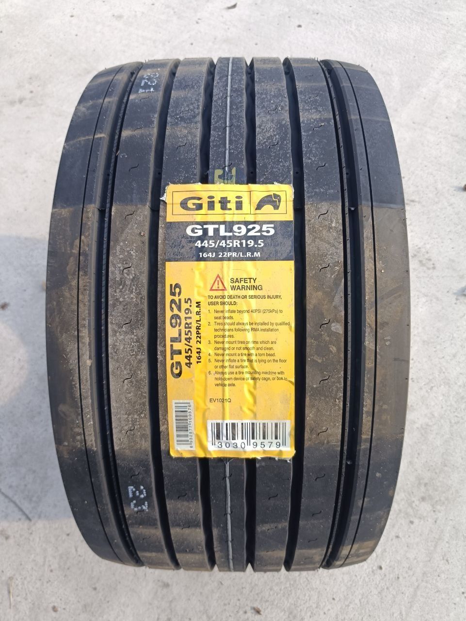 Мега Фура 445/45R19.5 22PR