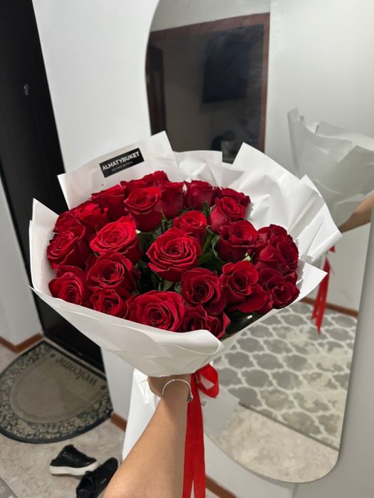 Продается букет из красных роз 25 штук