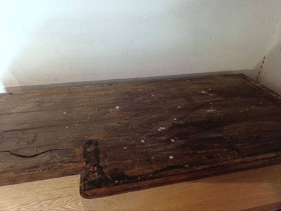 Шифоньер деревянный двустворчатый прошлый век