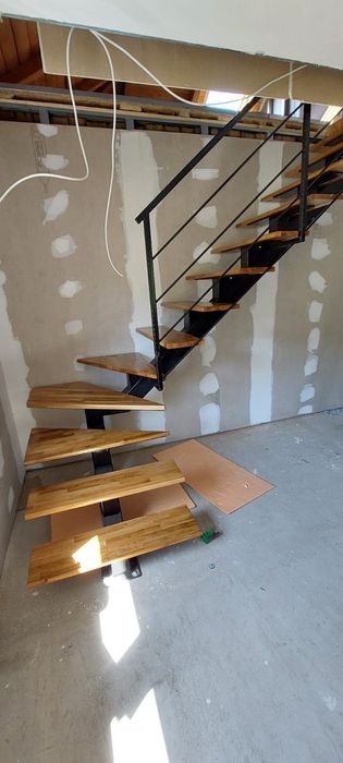 Scari metalice de exterior și interior