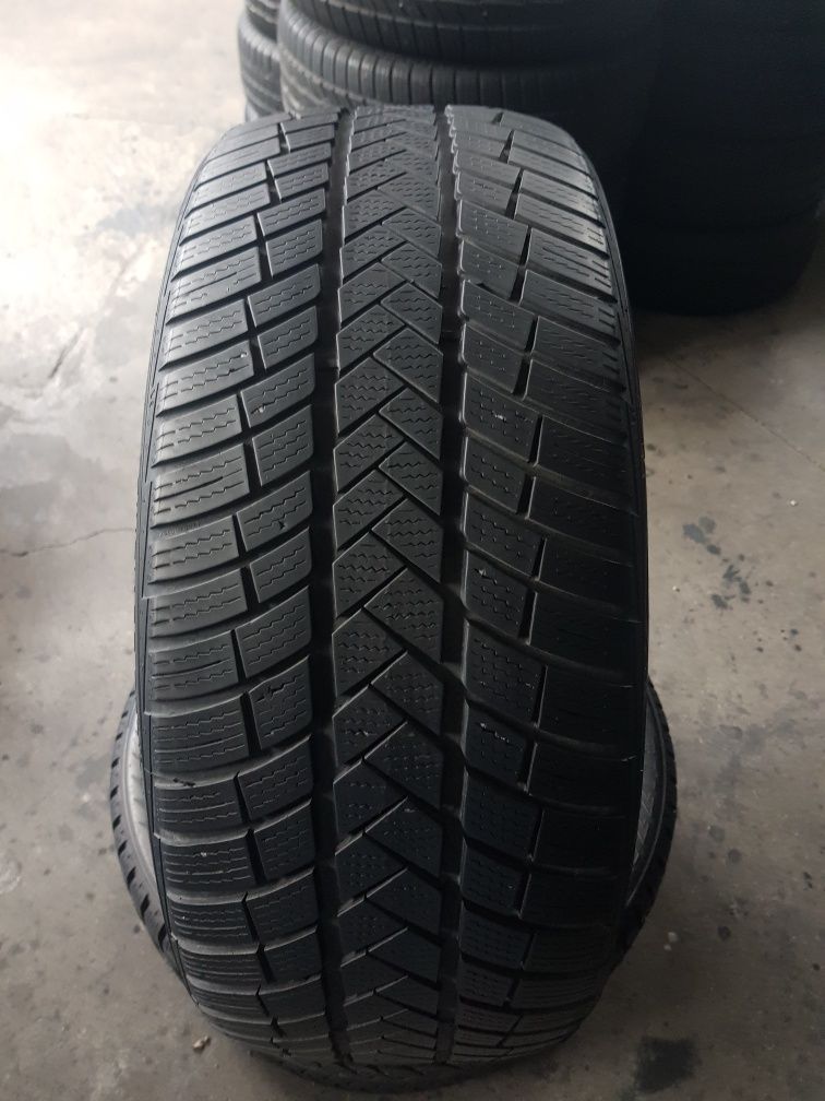 Vredstein 235/45 R19 99V M+S iarnă