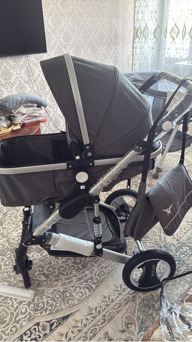 Детская коляска 3 в 1, практически новая
