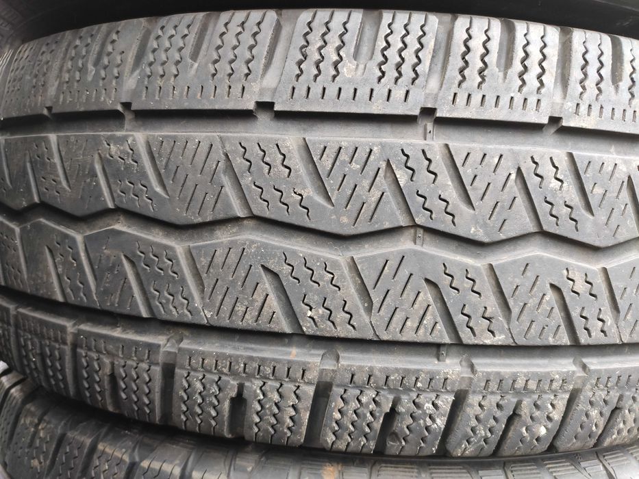 4бр Зимни гуми за бус 225 70 15 С - Hankook