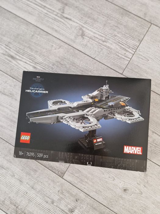 LEGO Marvel The Avengers Helicarrier