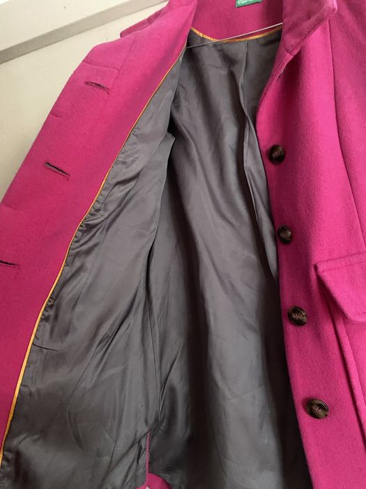 Вълнено цикламено палто Benetton