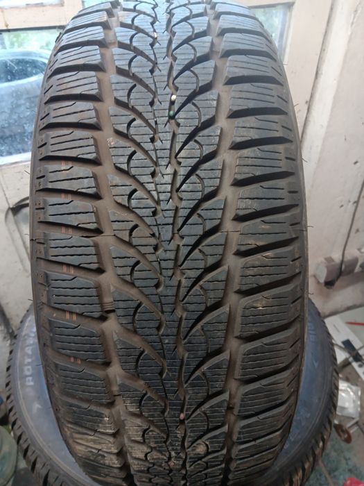 Cauciucuri  iarna  215 55 r 16