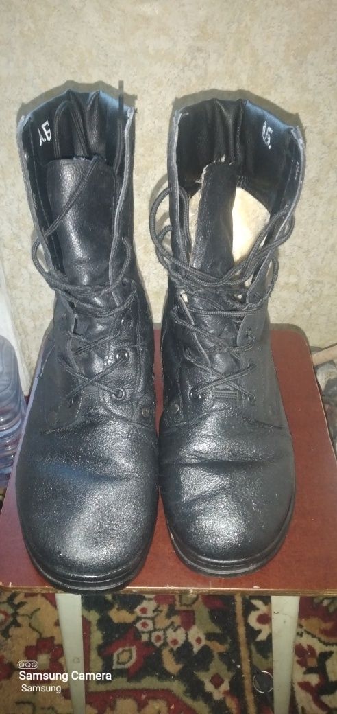 Продам берцы рабочие