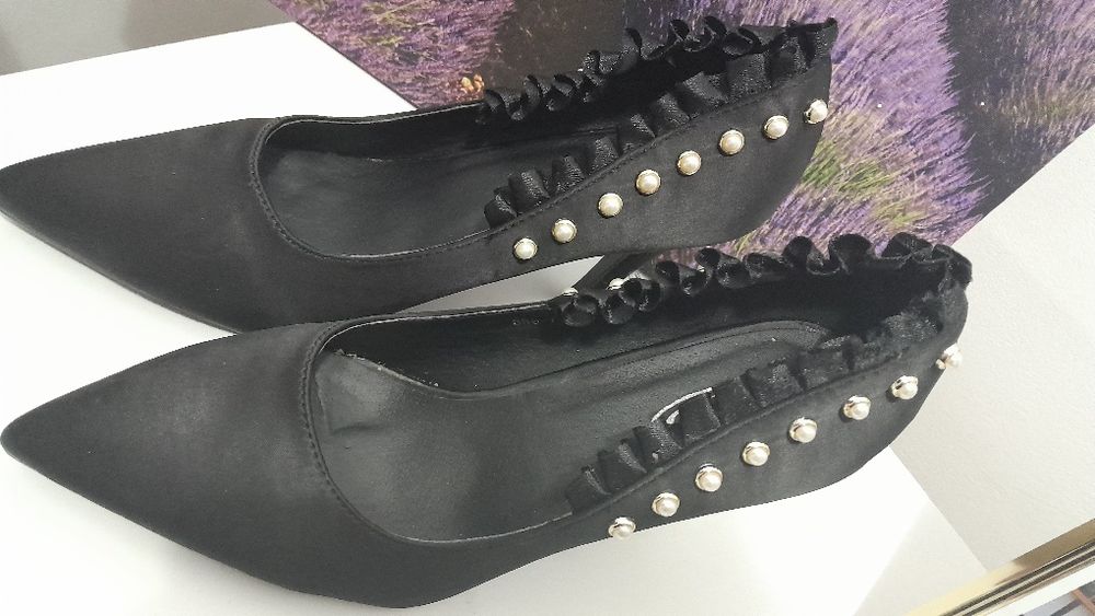 Vând pantofi ocazie