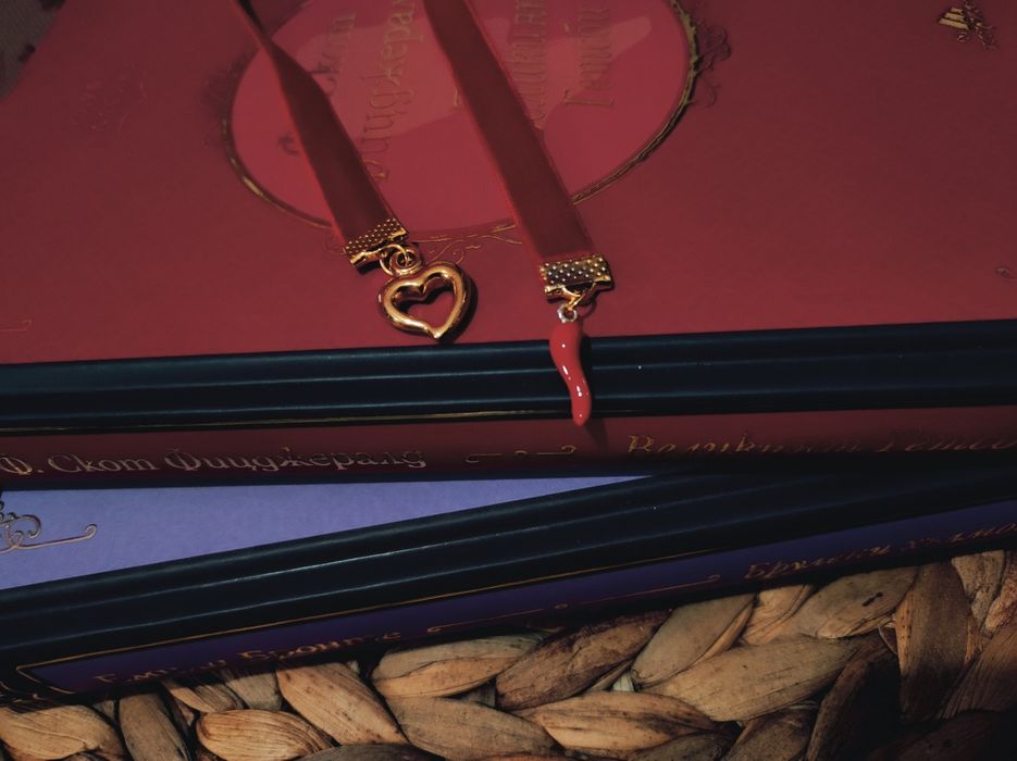 Книгоразделител панделка