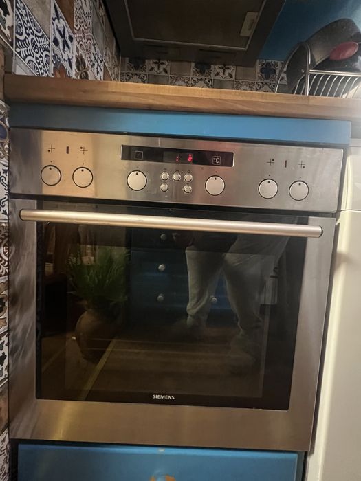 SIMENS фурна за вграждане