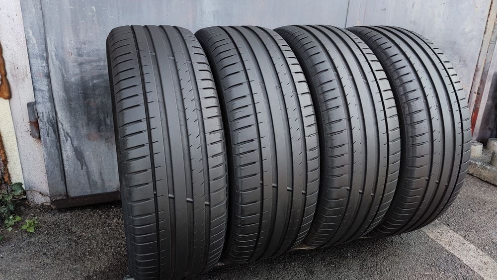 4бр. летни гуми 225/55/19 Michelin Pilot Sport 4, SUV
dot23
7.3mm
Мног
