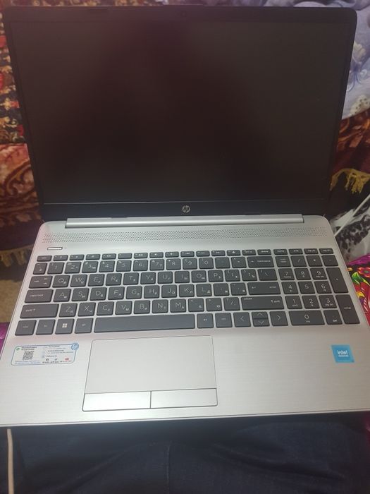 Hp laptop 250 G8