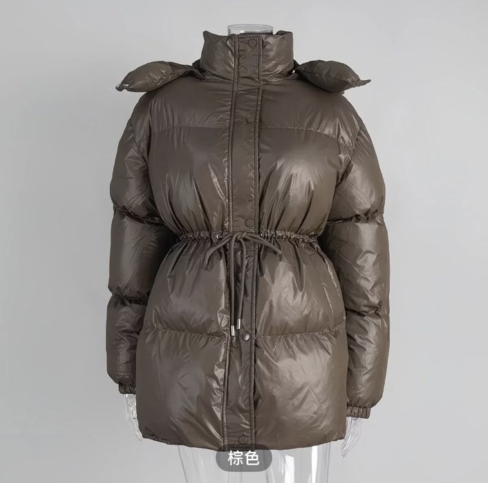 Продам куртку, в трендовом цвете. Размер С-М, подойдет для высоких дев