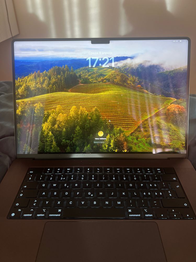 Macbook M3 Pro Max