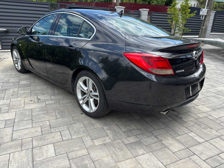 Vand Opel Insignia 2.0CDTI manuala berlina bi-xenon 160cai