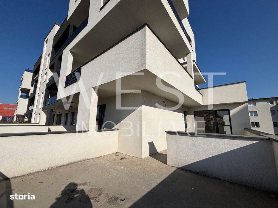 Spatiu comercial str.EROILOR 45mp + terasa | Parcari | Finisat