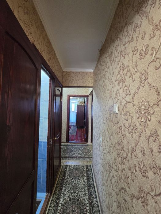 3 xonali kvartira sotiladi