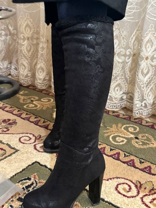 Пальто 250мын етик 250мын