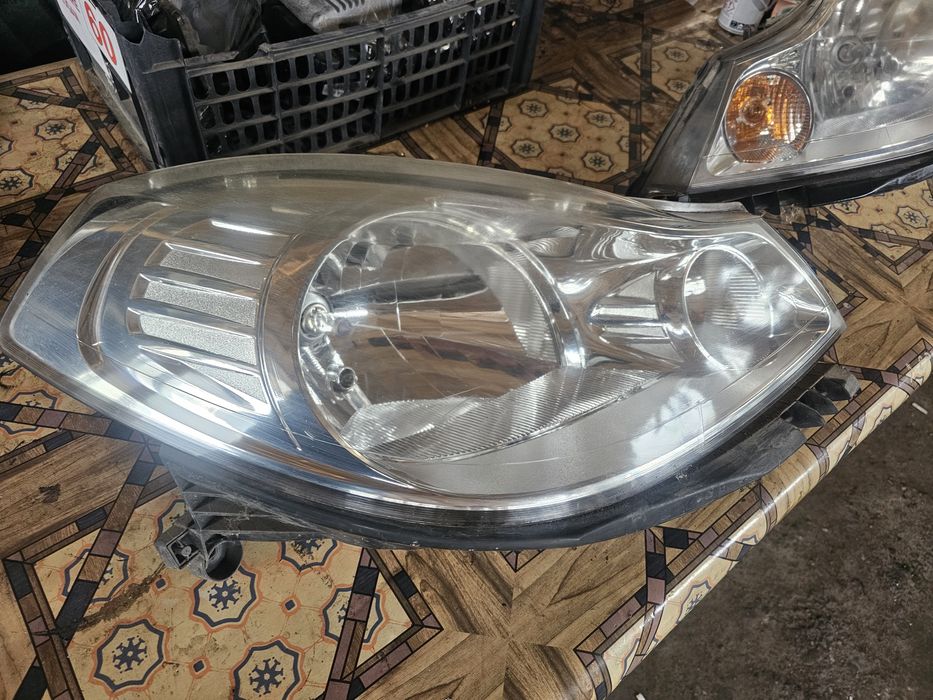 Far stânga dreapta Renault Clio Simbol 2010