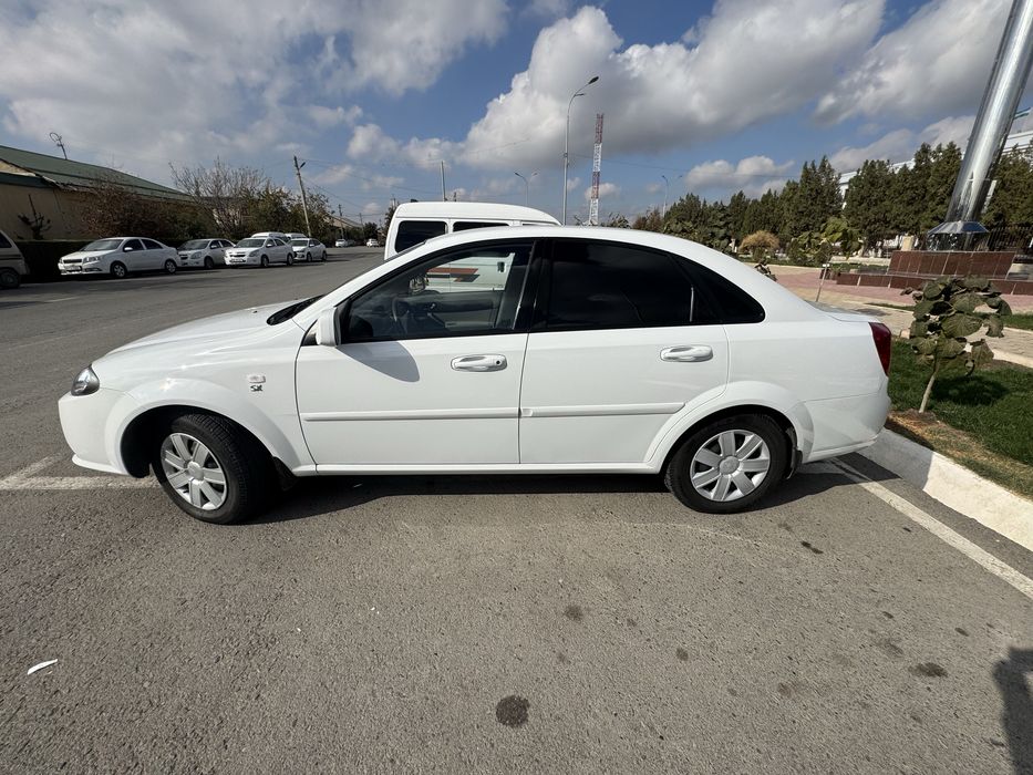 Chevrolet gentra 21-22