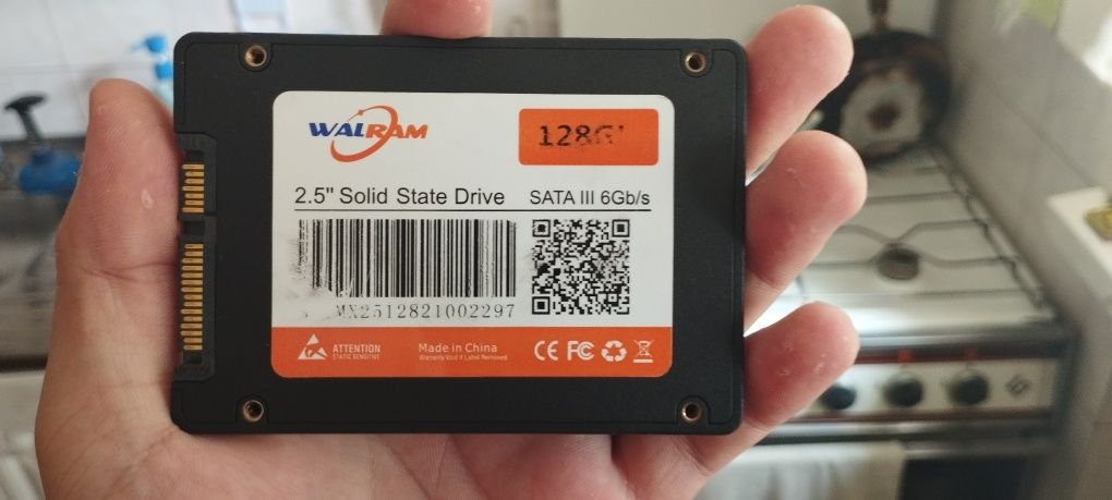 Ссд walram хорошее состояние есть скриншот с crystal disk info